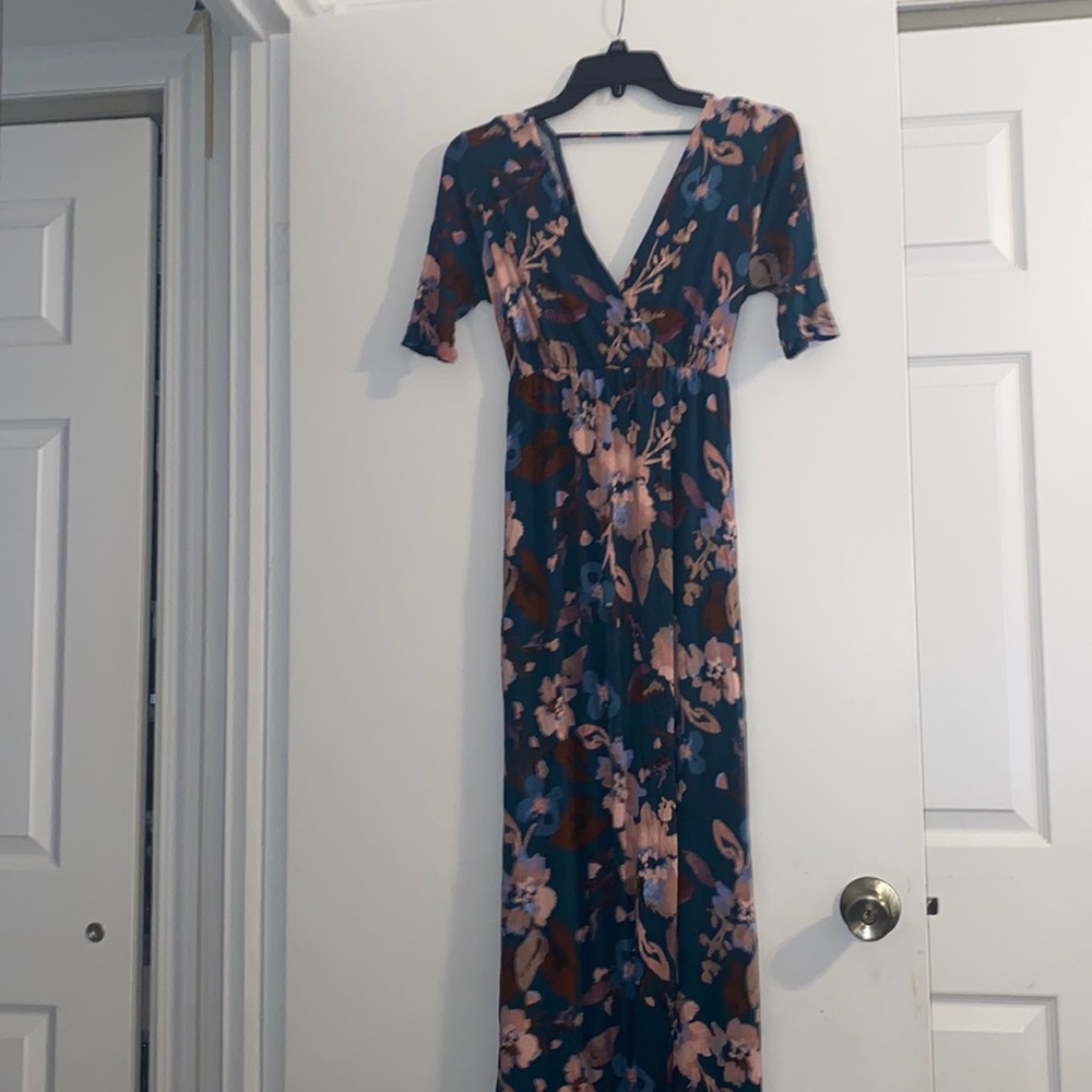 Long sleeve maternity dress used once